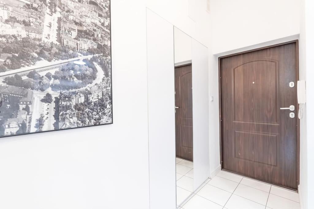 Wyjatkowy Apartament Na Rynku Βρότσλαβ Εξωτερικό φωτογραφία